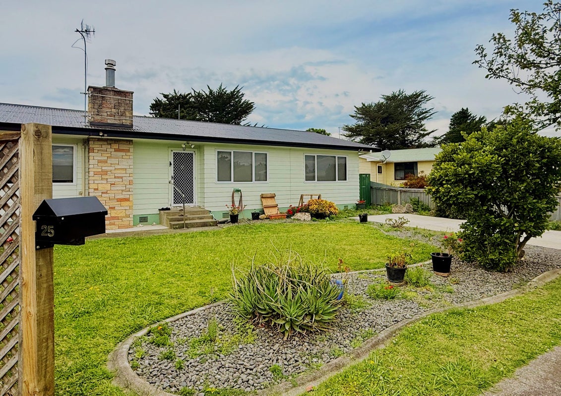 25 Exeter Crescent, Pirimai, Napier - Carousel 1