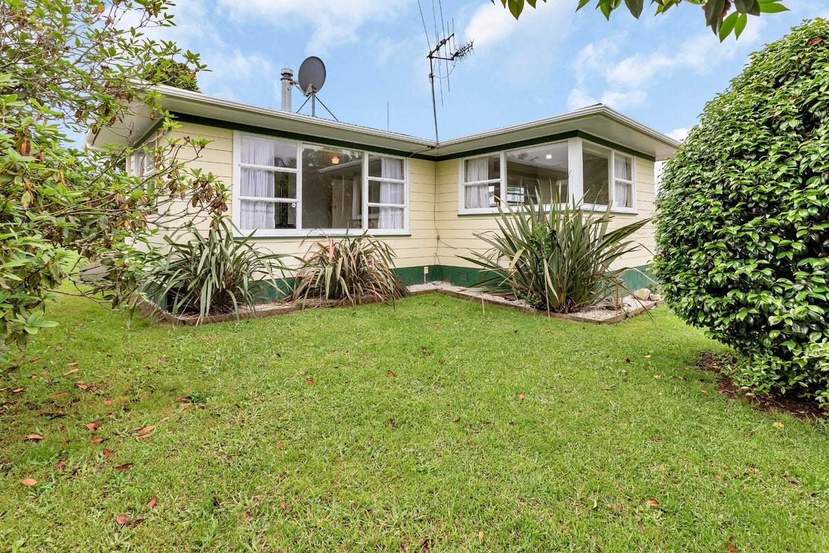 10 Manapouri Street, Tikipunga, Whangarei - Carousel 1
