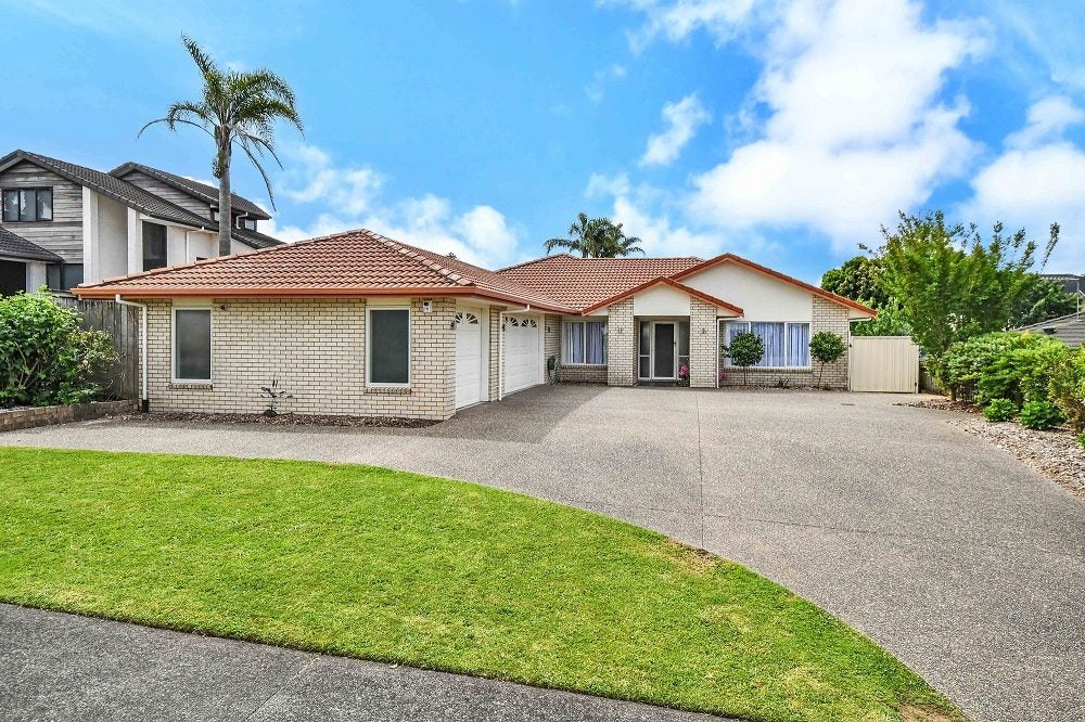 17 Parkhaven Drive, Rosehill, Papakura - Carousel 1