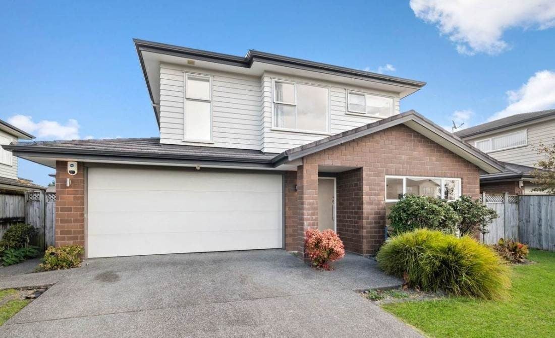 24 Montanez Drive, Flat Bush, Auckland - Carousel 1