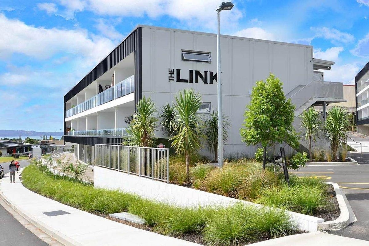 108/17 Link Crescent, Stanmore Bay, Whangaparaoa - Carousel 1