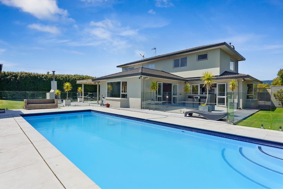 6 Rae Lane, Paraparaumu Beach, Paraparaumu - Carousel 1