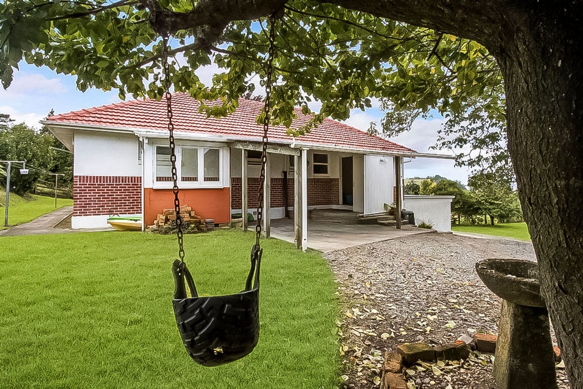 285 State Highway, Tahawai - Carousel 26