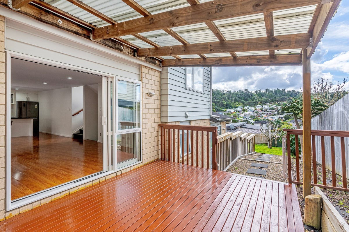 67 Tamahere Drive, Glenfield, Auckland - Carousel 2