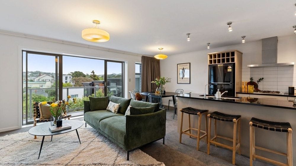 52B Mandalay Terrace, Khandallah, Wellington - Carousel 1