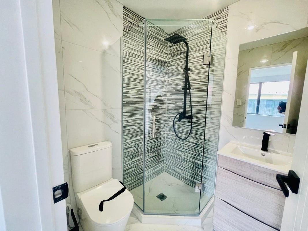 9C Rountree Place, Conifer Grove, Takanini - Carousel 11