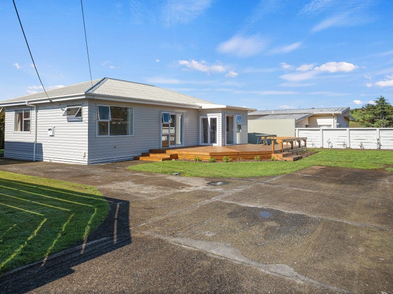 51B Omata Road, Marfell, New Plymouth - Carousel 1