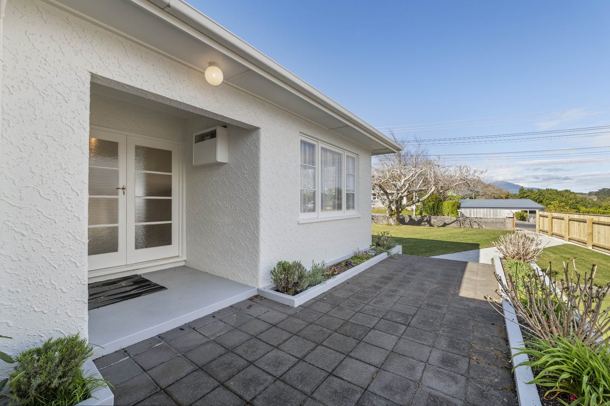 223 Huatoki Street, Upper Vogeltown, New Plymouth - Carousel 23