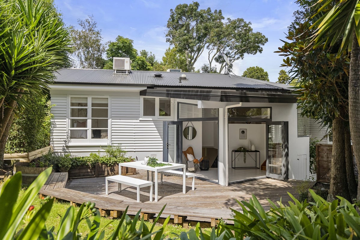 43 Gowing Drive, Meadowbank, Auckland - Carousel 2