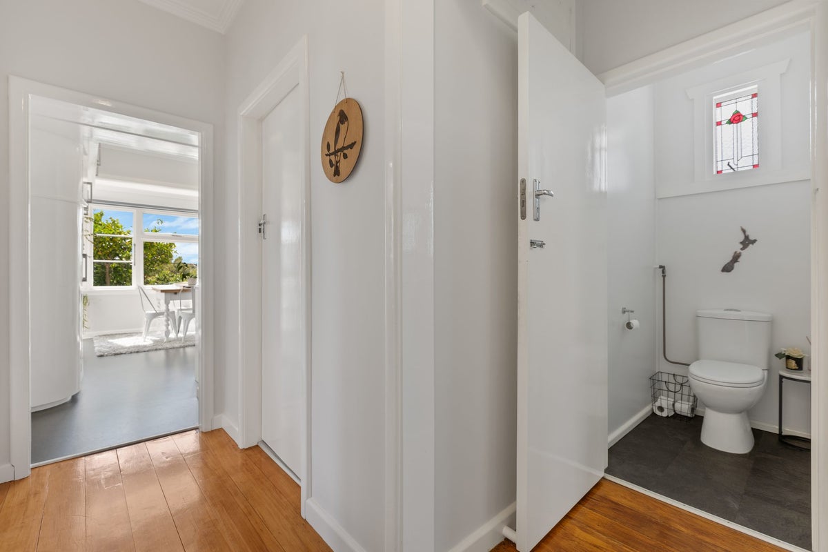 174 Seaview Road, Westown, New Plymouth - Carousel 41