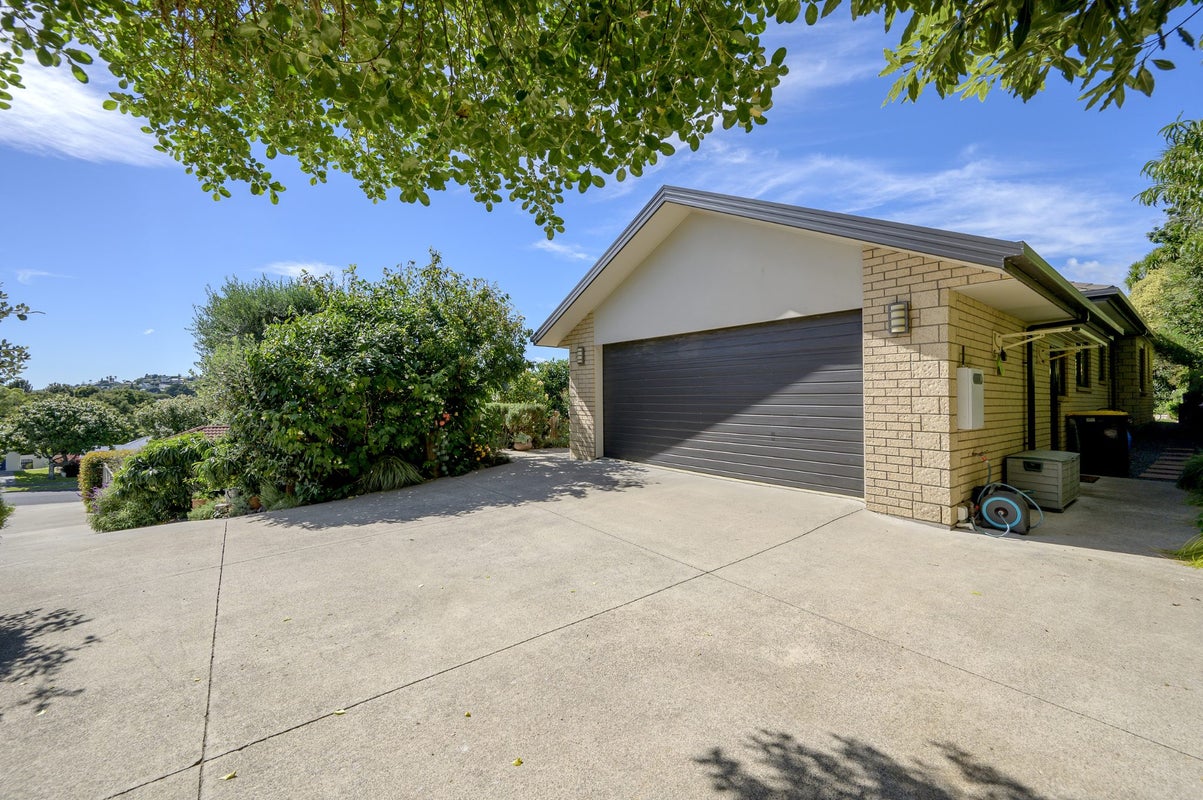 14 Waipuna Grove, Welcome Bay, Tauranga - Carousel 2