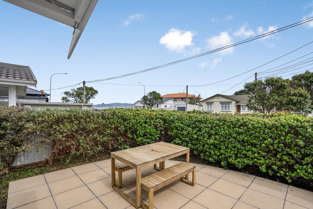 4 Collins Street, Petone, Lower Hutt, Wellington - Carousel 2