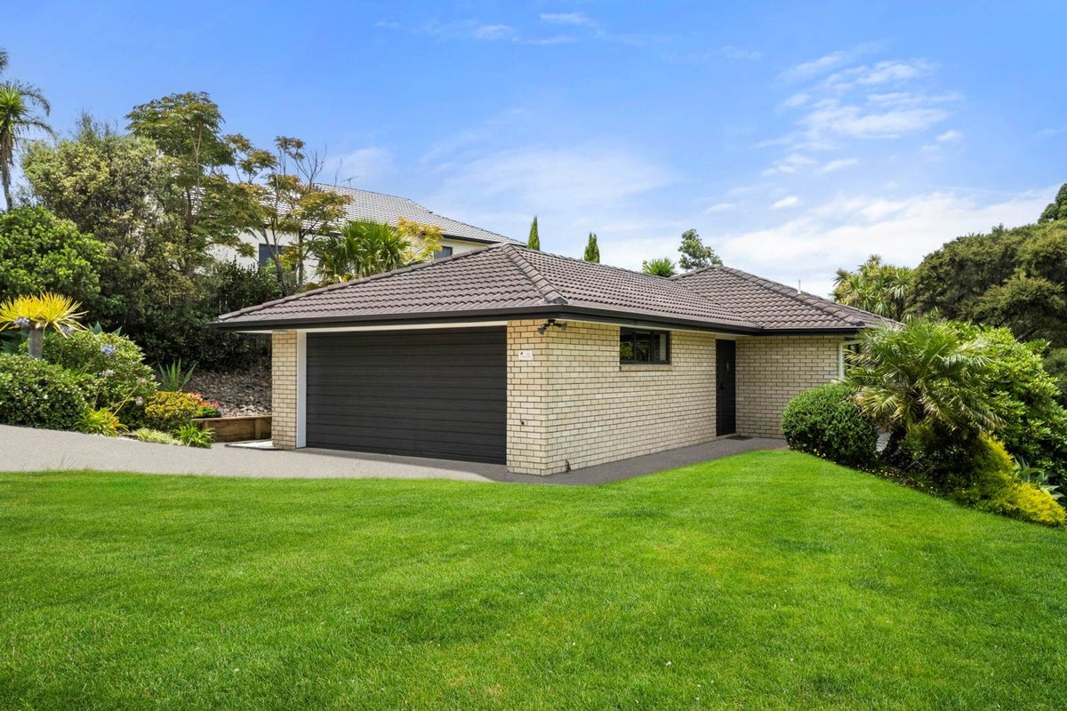 42 Savoy Road, Orewa, Rodney, Auckland - Carousel 2