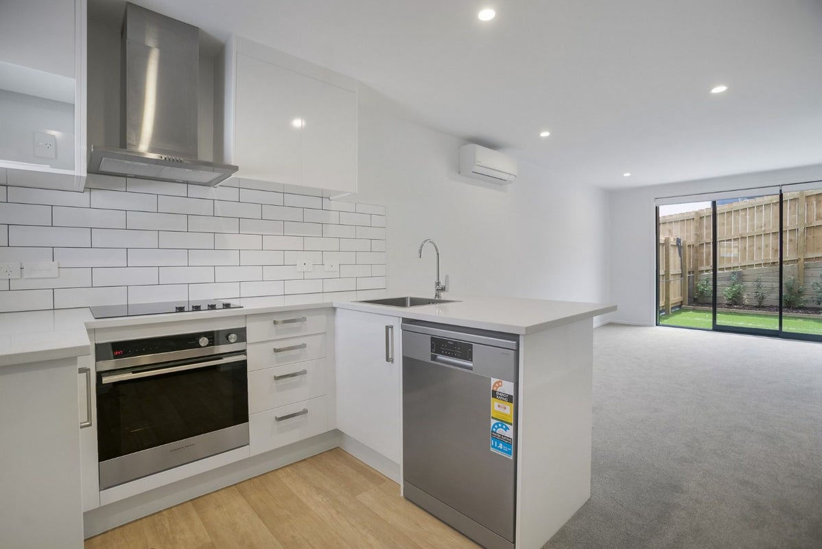 20/694 Whangaparaoa Road, Stanmore Bay, Whangaparaoa - Carousel 2