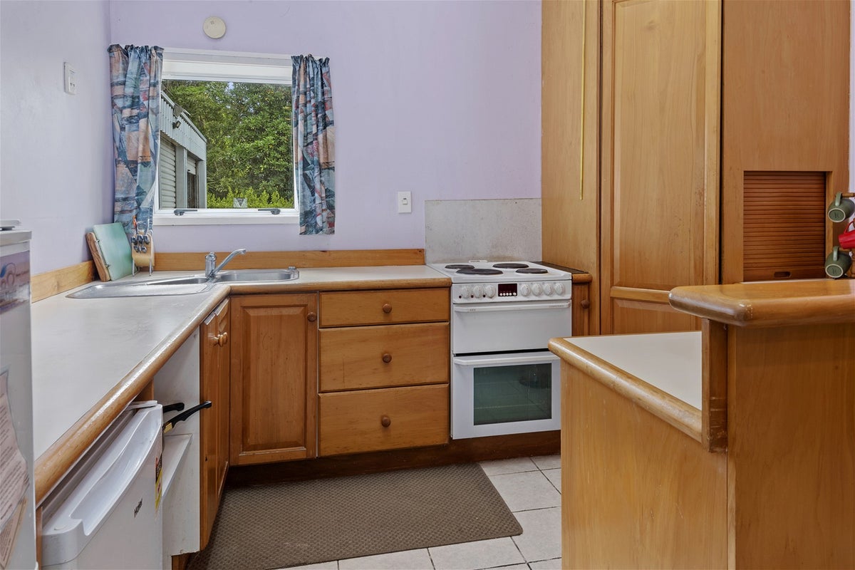609 Crane Road, Kamo - Carousel 24