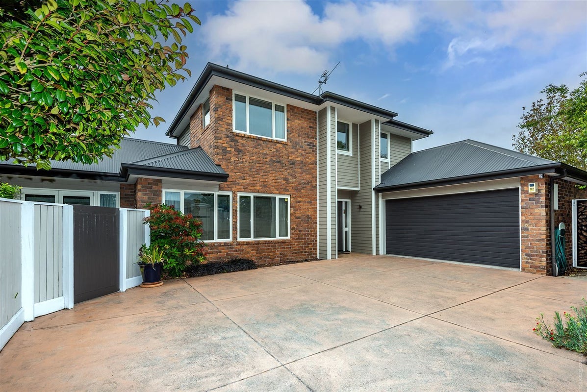 2 Palm Drive, Shirley, Christchurch - Carousel 1