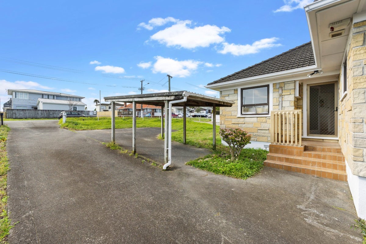 1/359 Richardson Road, Mount Roskill, Auckland - Carousel 2