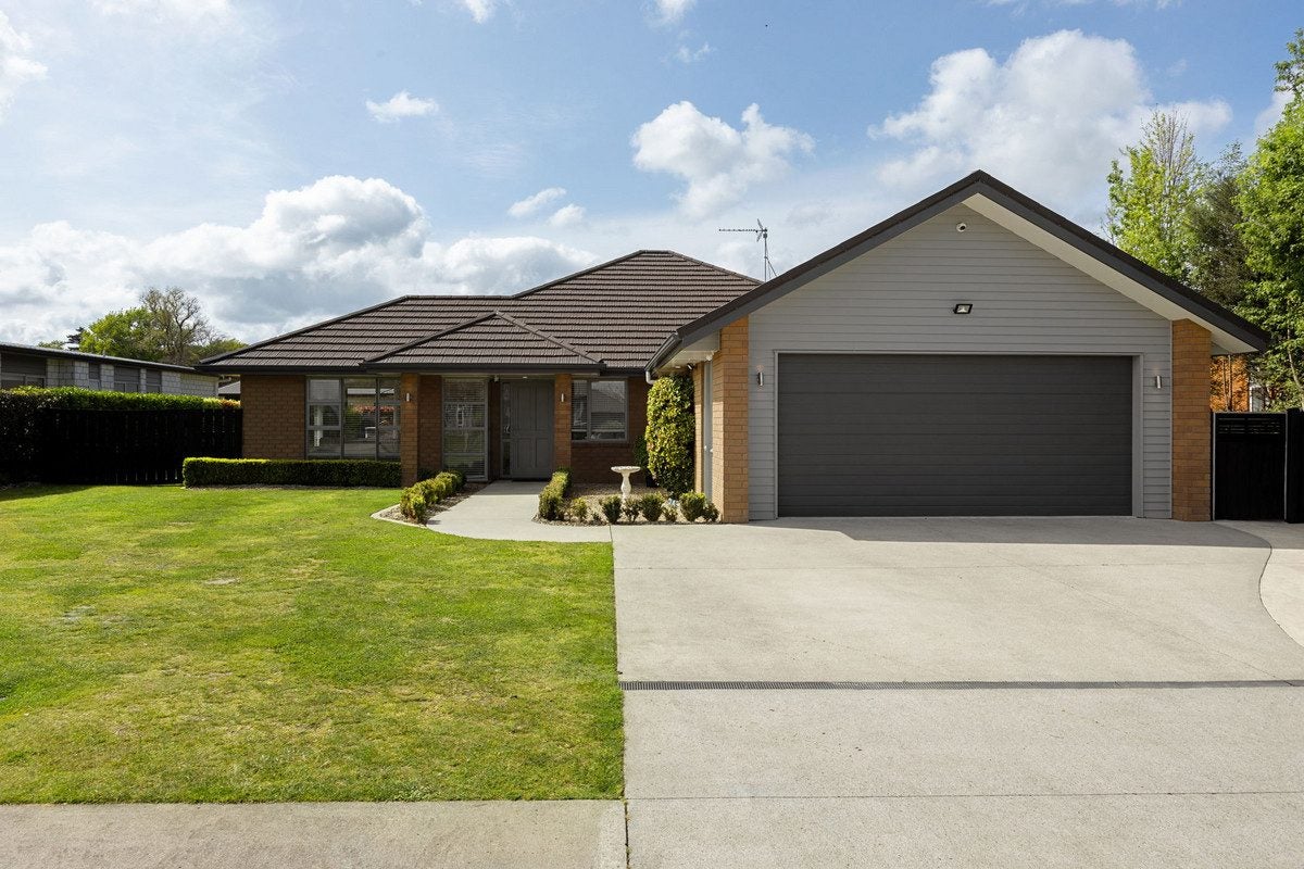 46 West Thompson Street, Leamington, Cambridge - Carousel 1