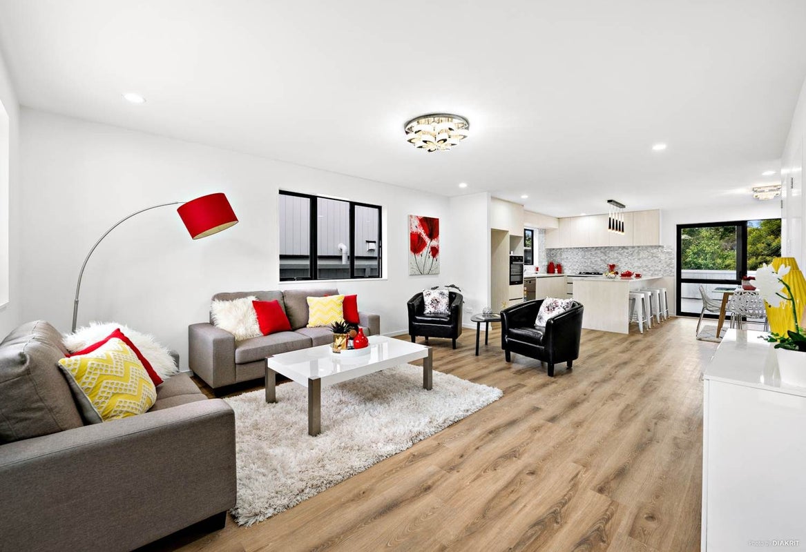 7 Liban Place, Massey, Auckland - Carousel 2