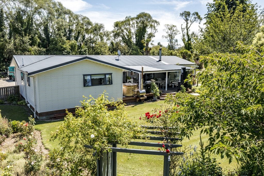 12 Achray Street, Waiau, Waiau - Carousel 2