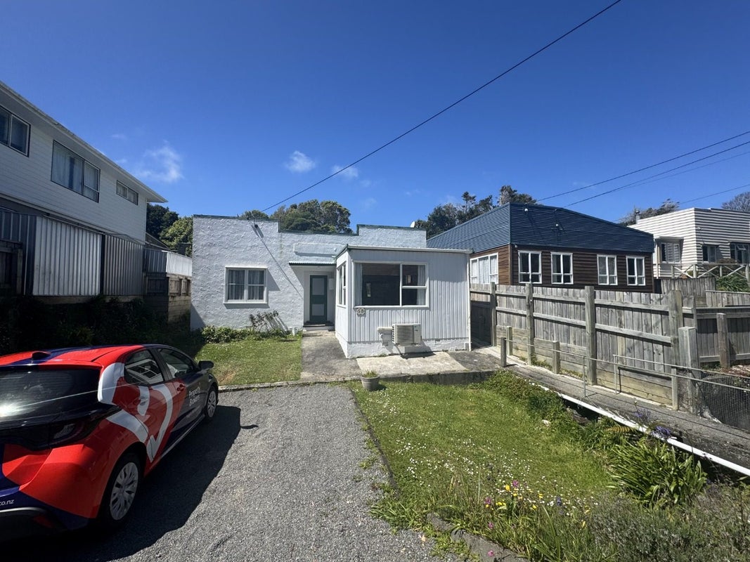 58 Standen Street, Karori, Wellington - Carousel 1