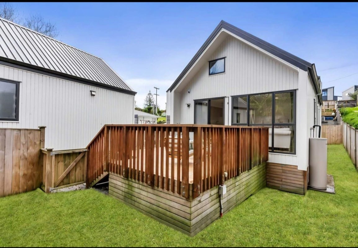 122D Lancaster Road, Beach Haven, Auckland - Carousel 1