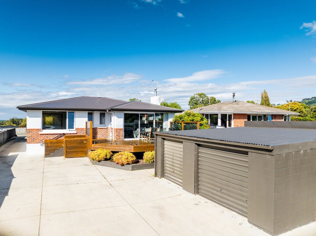 136 Main Road, Fairfield, Dunedin - Carousel 1