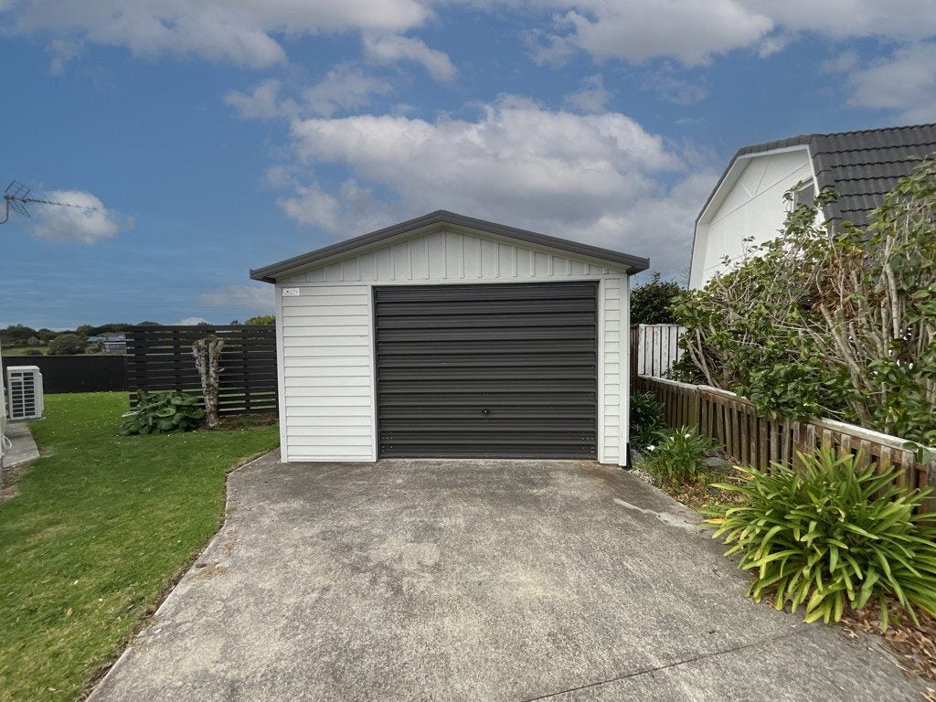 12 Warren Place, Frankleigh Park, New Plymouth - Carousel 10