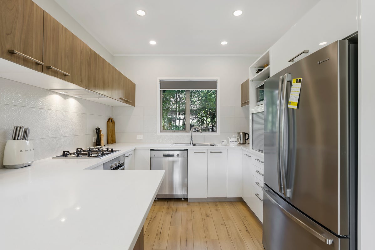 6/31 Verbena Road, Birkdale, Auckland - Carousel 2