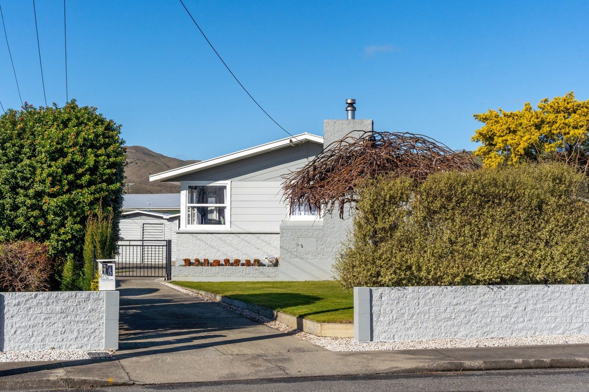 15 Karina Crescent, Redwoodtown, Blenheim - Carousel 35