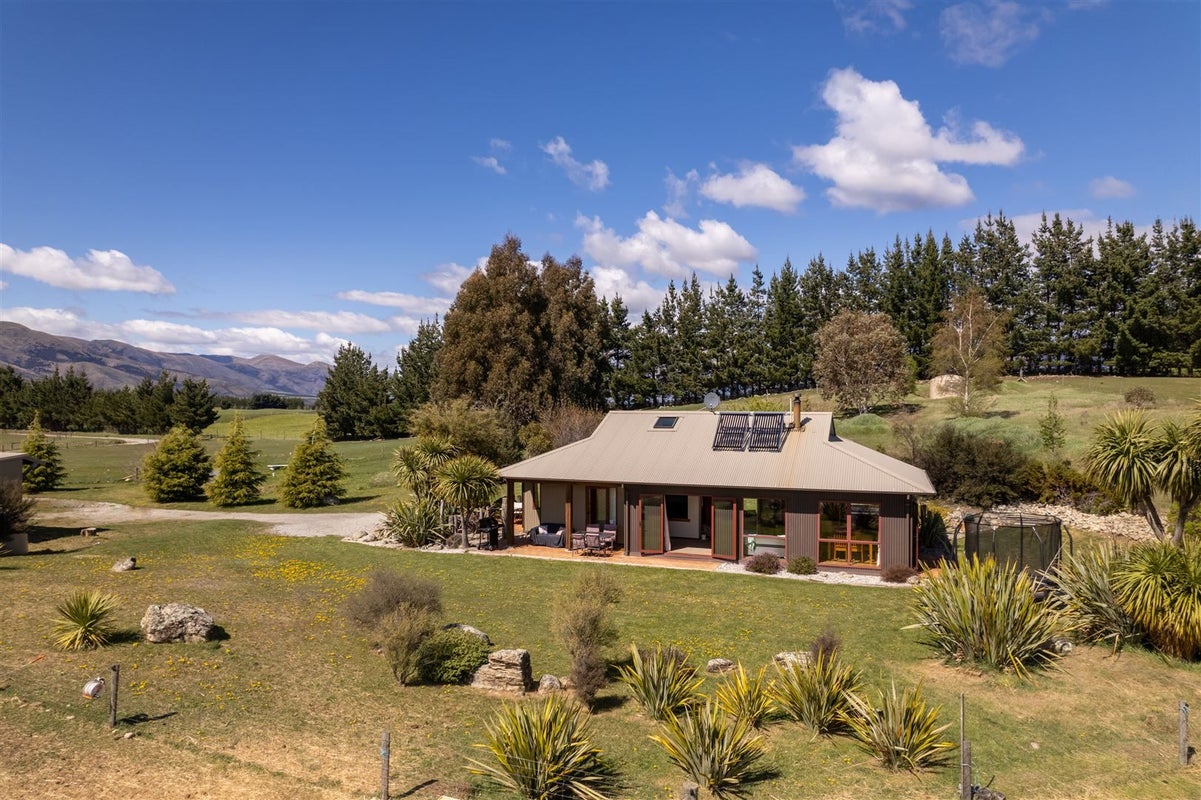 191 Loess Lane, Hawea Flat, Wanaka - Carousel 2