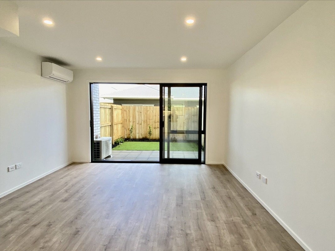 5/12 Enderby Drive, Te Atatu Peninsula, Auckland - Carousel 15