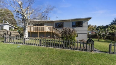 171 Victory Street, Welcome Bay, Tauranga - Carousel 1