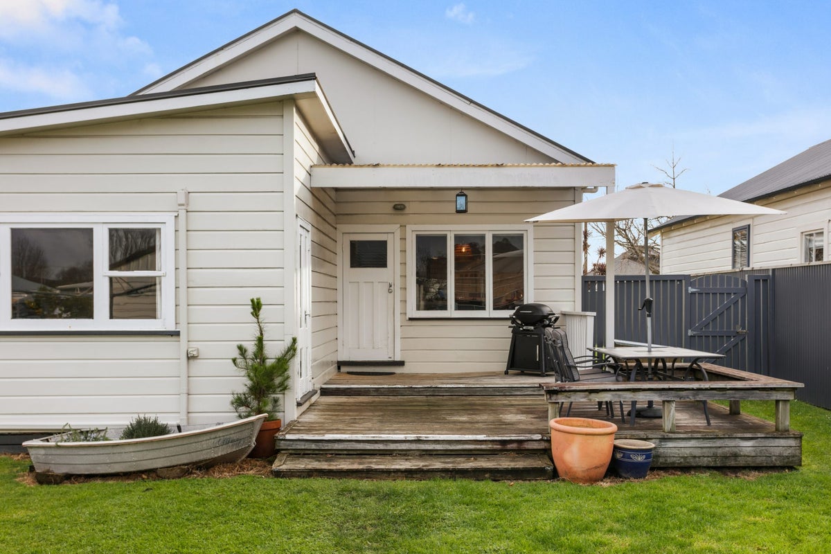 41 Ormond Road, Whataupoko, Gisborne - Carousel 1
