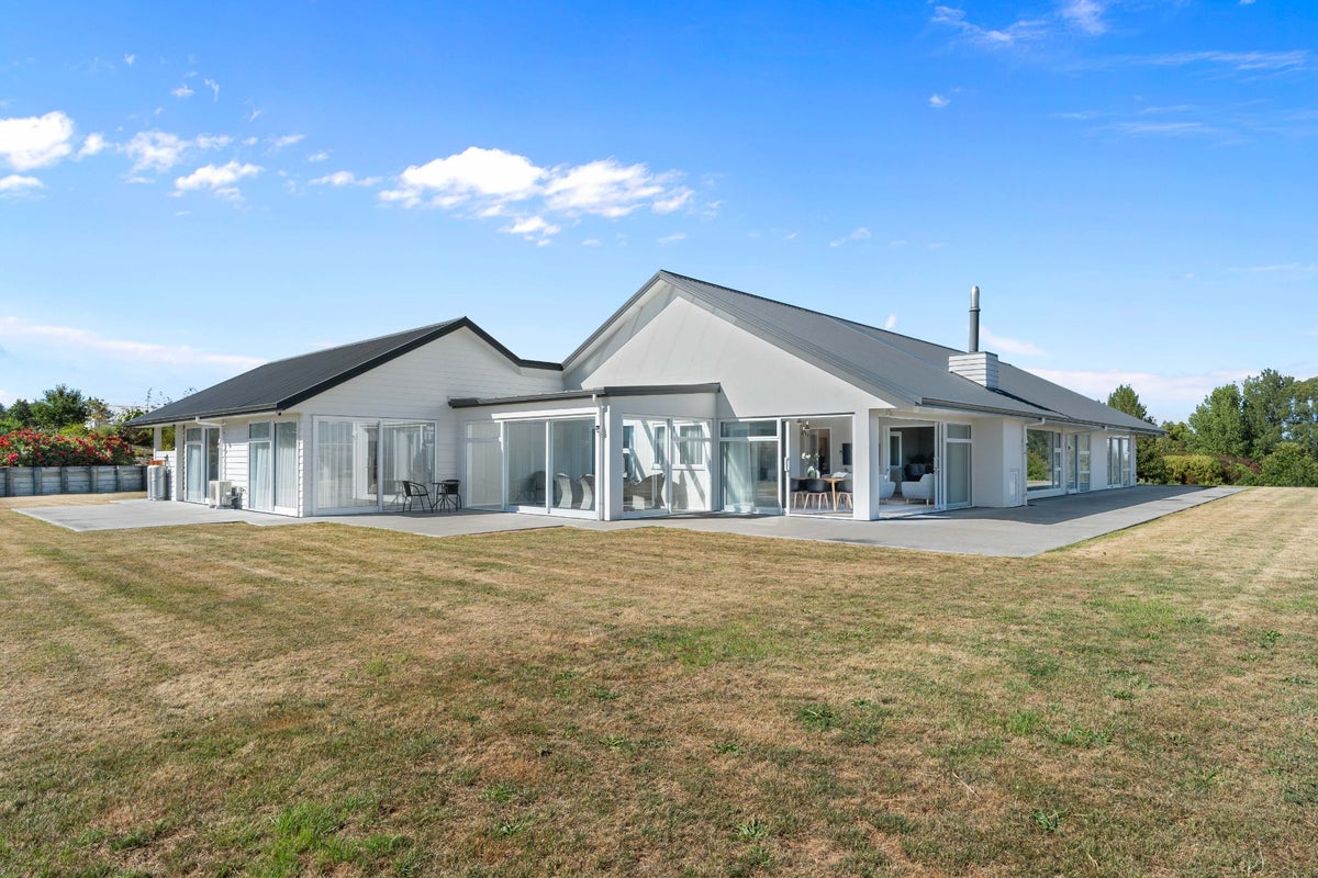 15 Ardsley Lane, Lansdowne, Masterton - Carousel 33