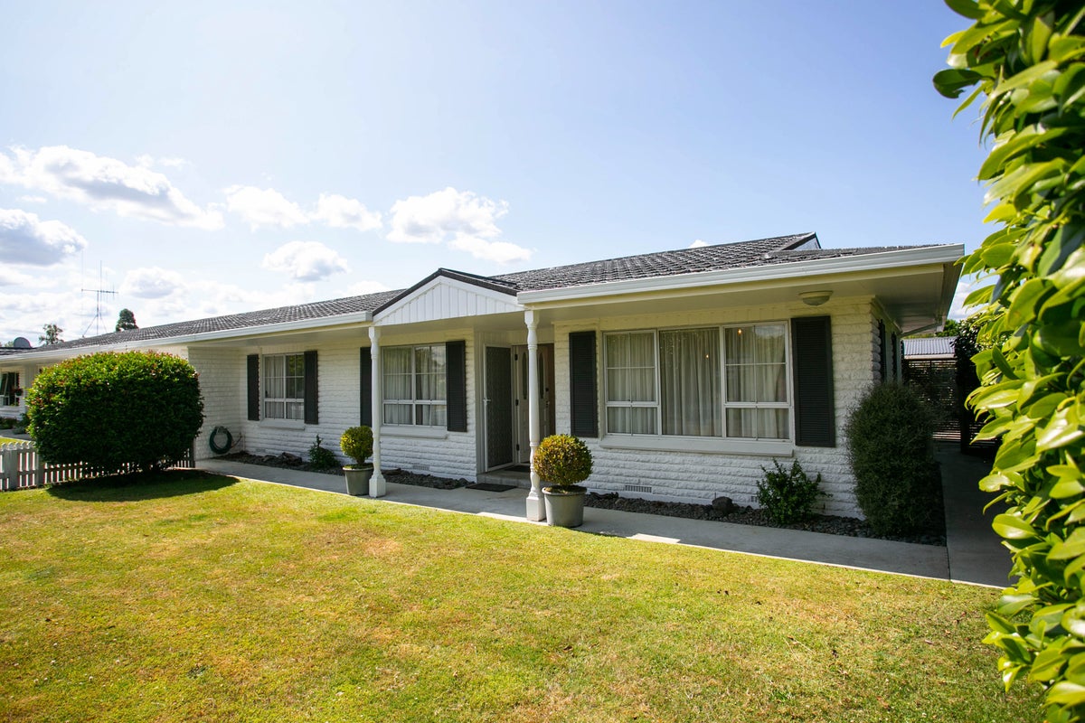 107B Wordsworth Street, Leamington, Cambridge - Carousel 1