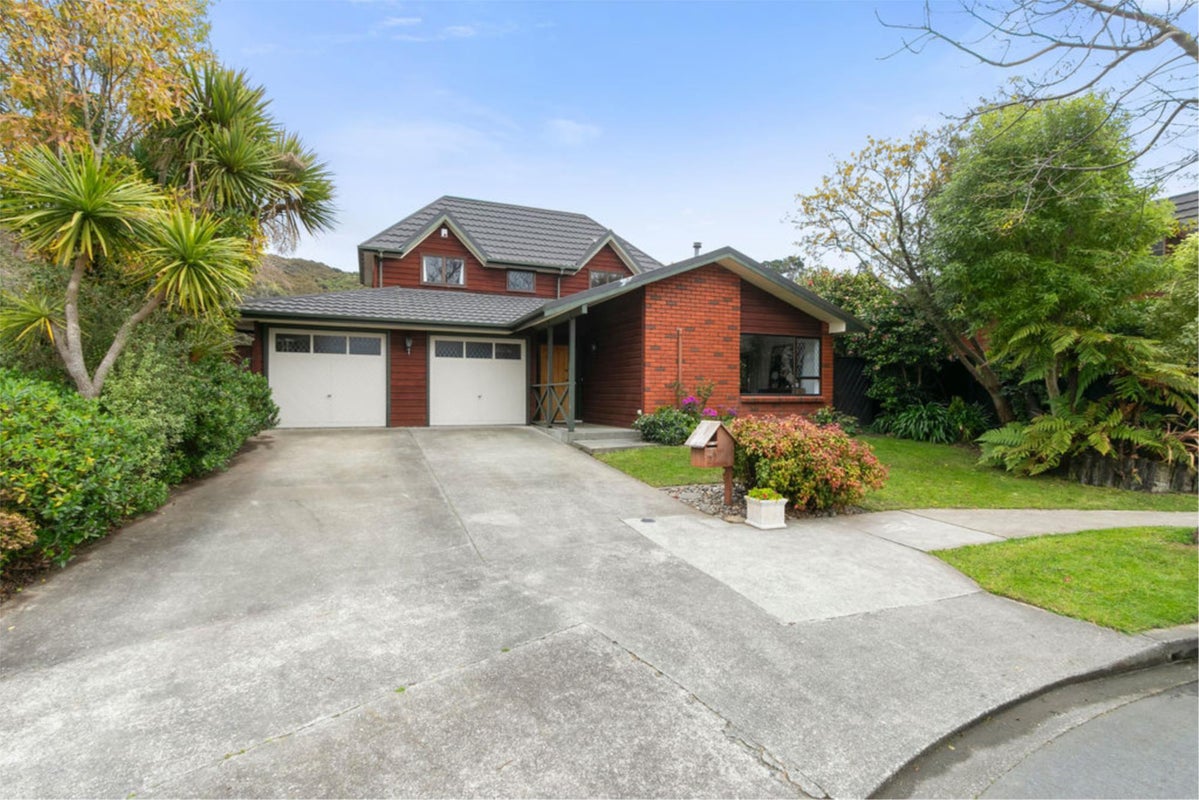 29 McEnroe Grove, Naenae, Lower Hutt - Carousel 1
