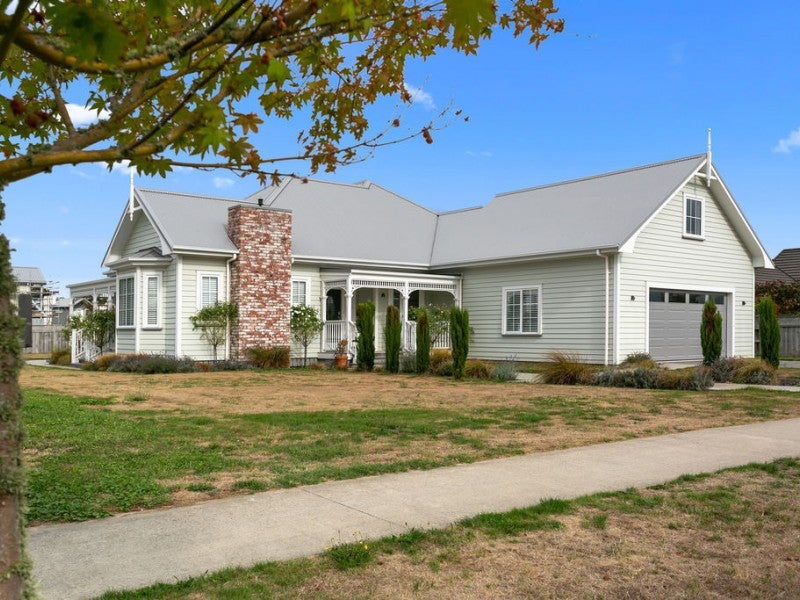 3 Pengover Avenue, Leamington, Cambridge - Carousel 1
