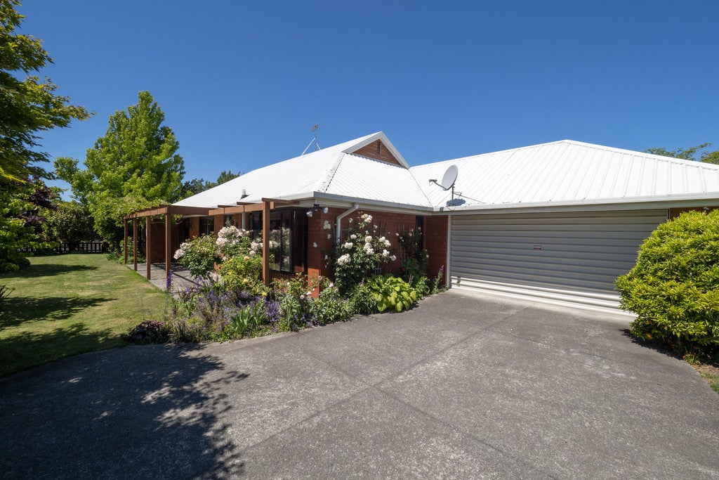 3 Reighton Drive, Allenton, Ashburton - Carousel 2