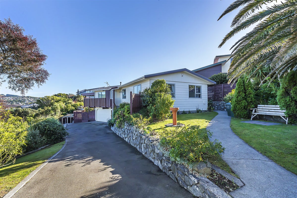 6 Finn Place, Titahi Bay, Porirua - Carousel 20