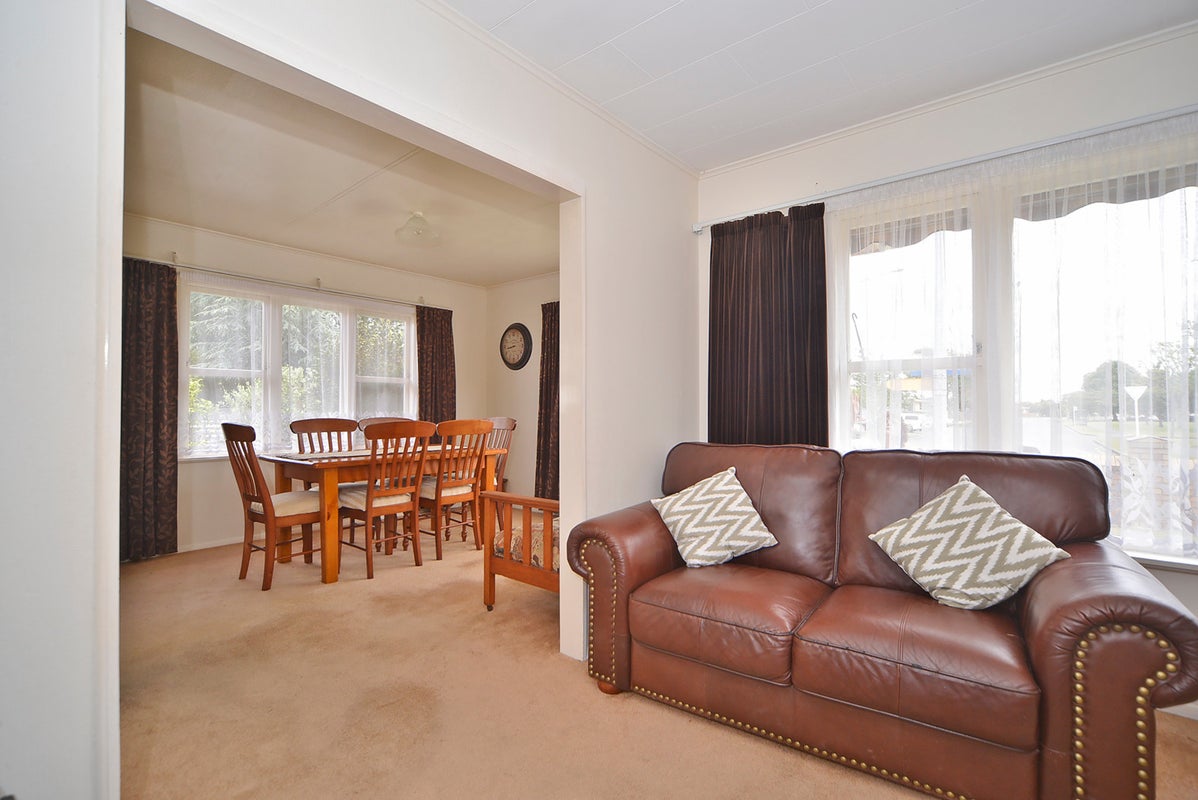96 Highbury Avenue, Highbury, Palmerston North - Carousel 2