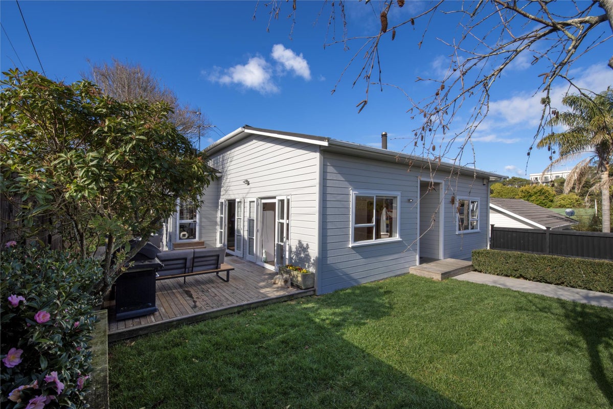 1/23 Mahara Avenue, Birkenhead, Auckland - Carousel 1