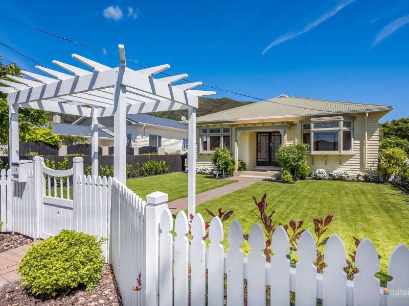 38 Saint Ronans Avenue, Waterloo, Lower Hutt - Carousel 20