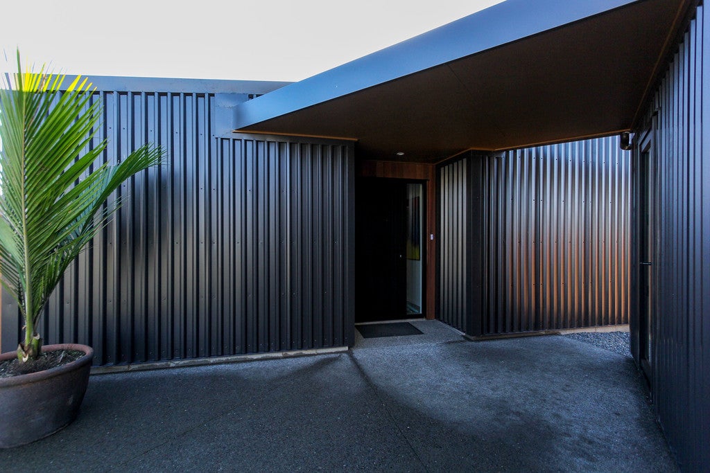 8 Aderman Place, Hurworth, New Plymouth - Carousel 2