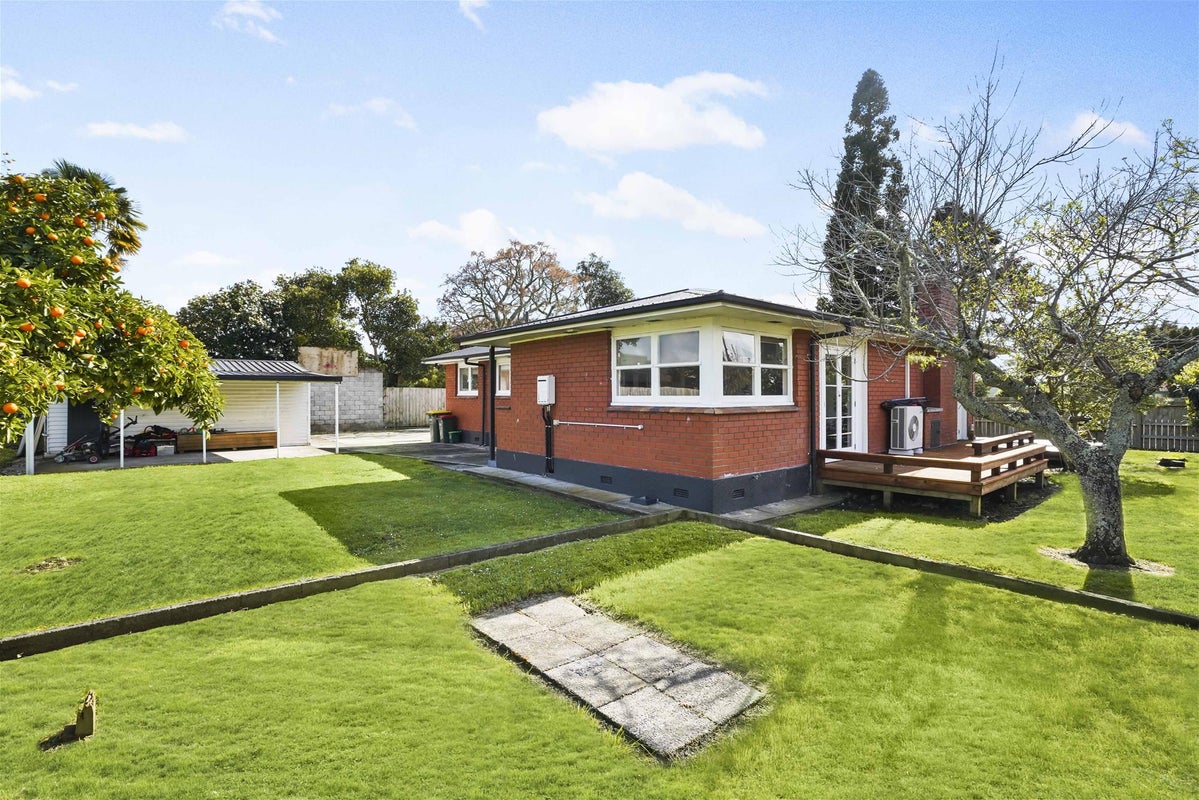 6 Winstone Avenue, Chartwell, Hamilton - Carousel 2