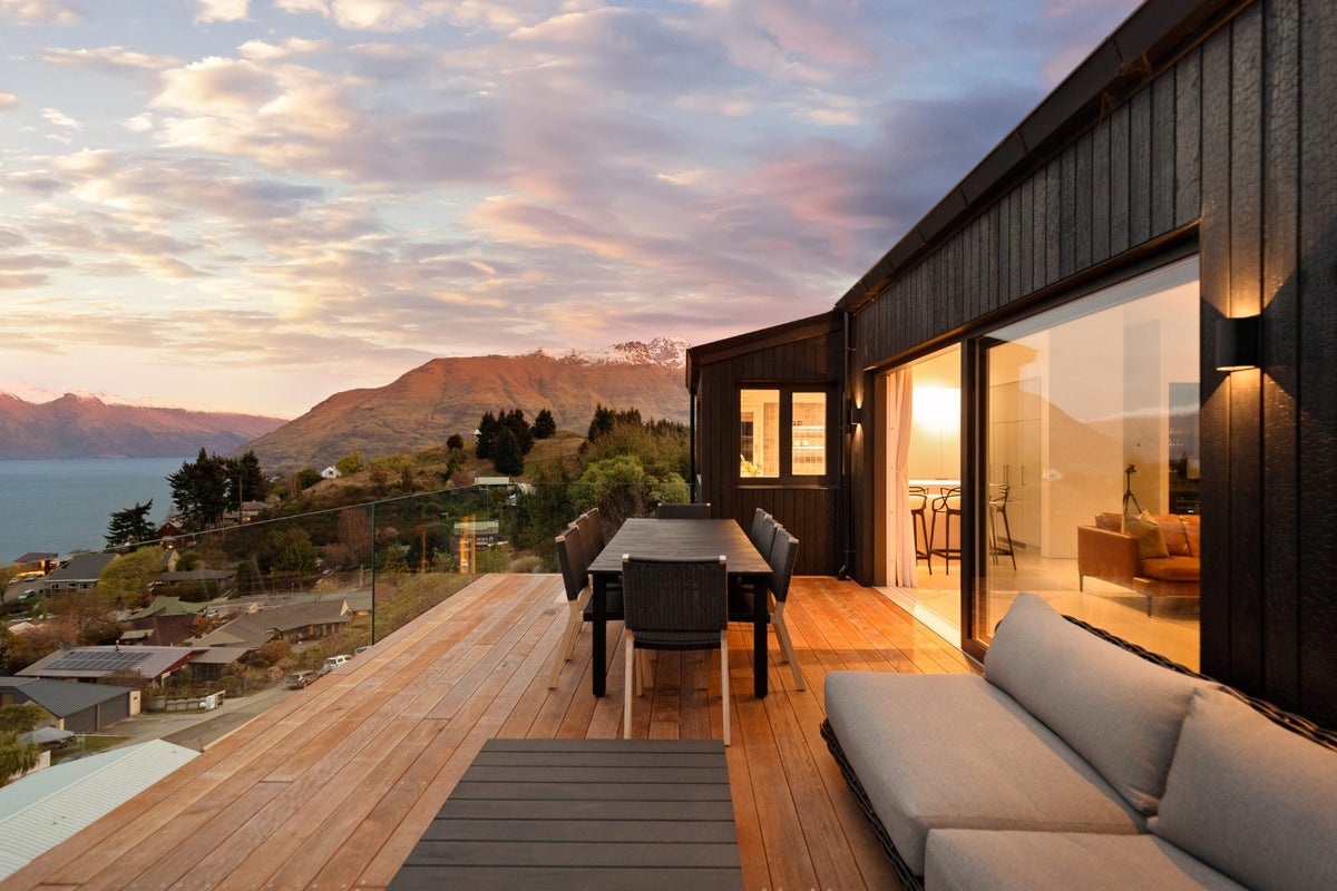8 Lochy Road, Fernhill, Queenstown - Carousel 2