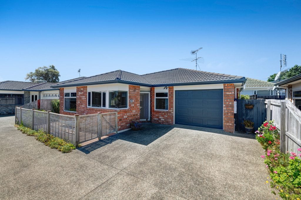 33A Riverside Road, Orewa, Orewa - Carousel 1