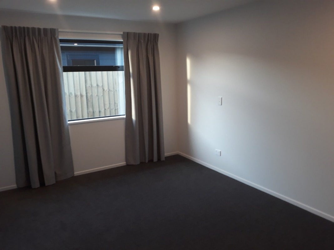 11 Romney Drive, Belfast, Christchurch - Carousel 10