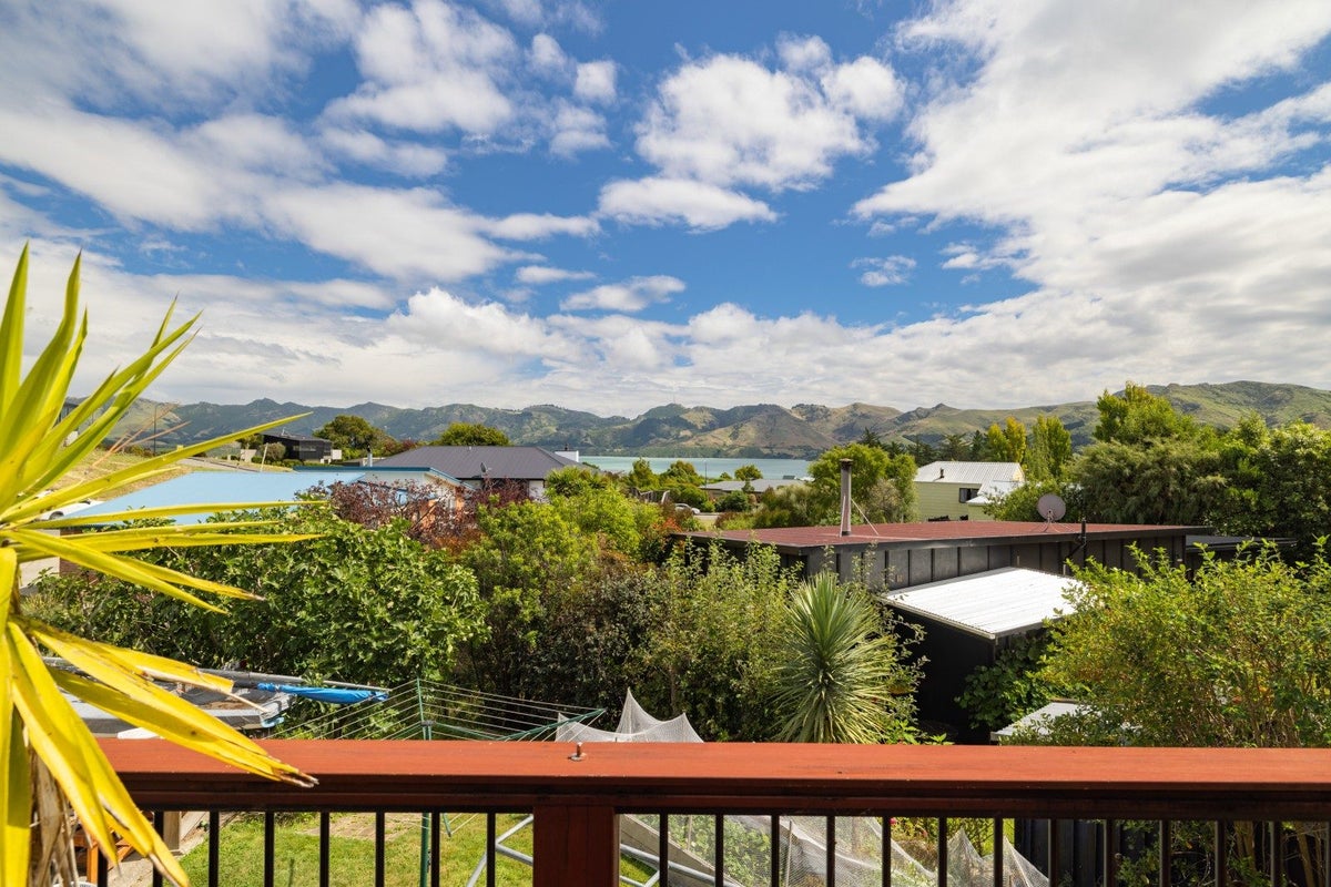 4 Taimana Lane, Diamond Harbour, Lyttelton - Carousel 1