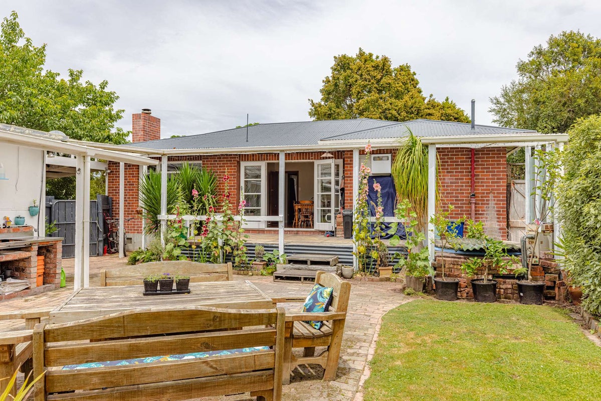 13 Bombay Street, Aramoho, Whanganui - Carousel 1